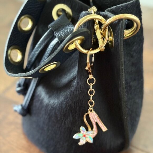 Source Unknown Pink and Gold High Heel Key Holder - Picture 2 of 3